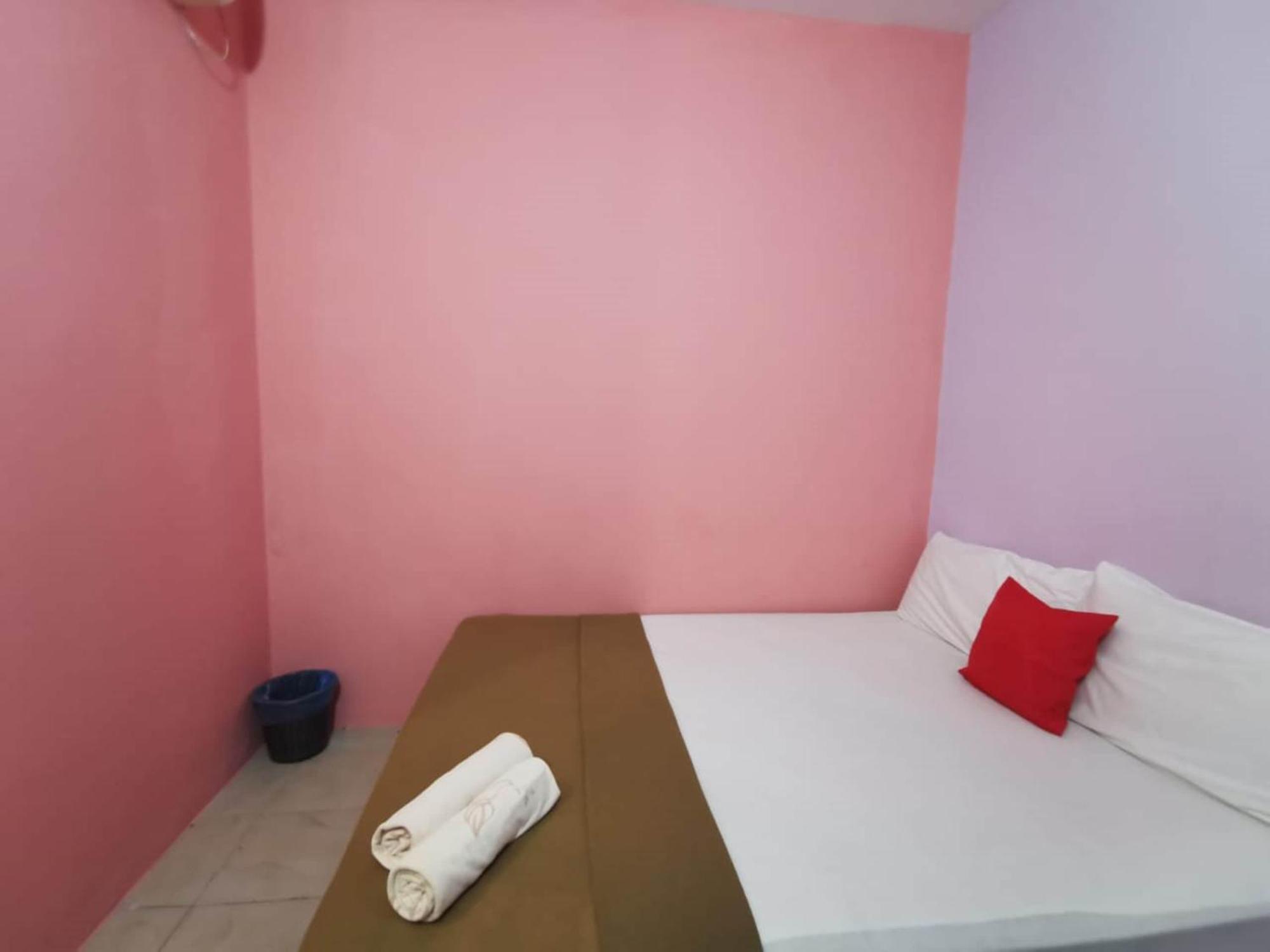 Super Oyo 90086 My Seven Days Inn Johor Bahru Zewnętrze zdjęcie