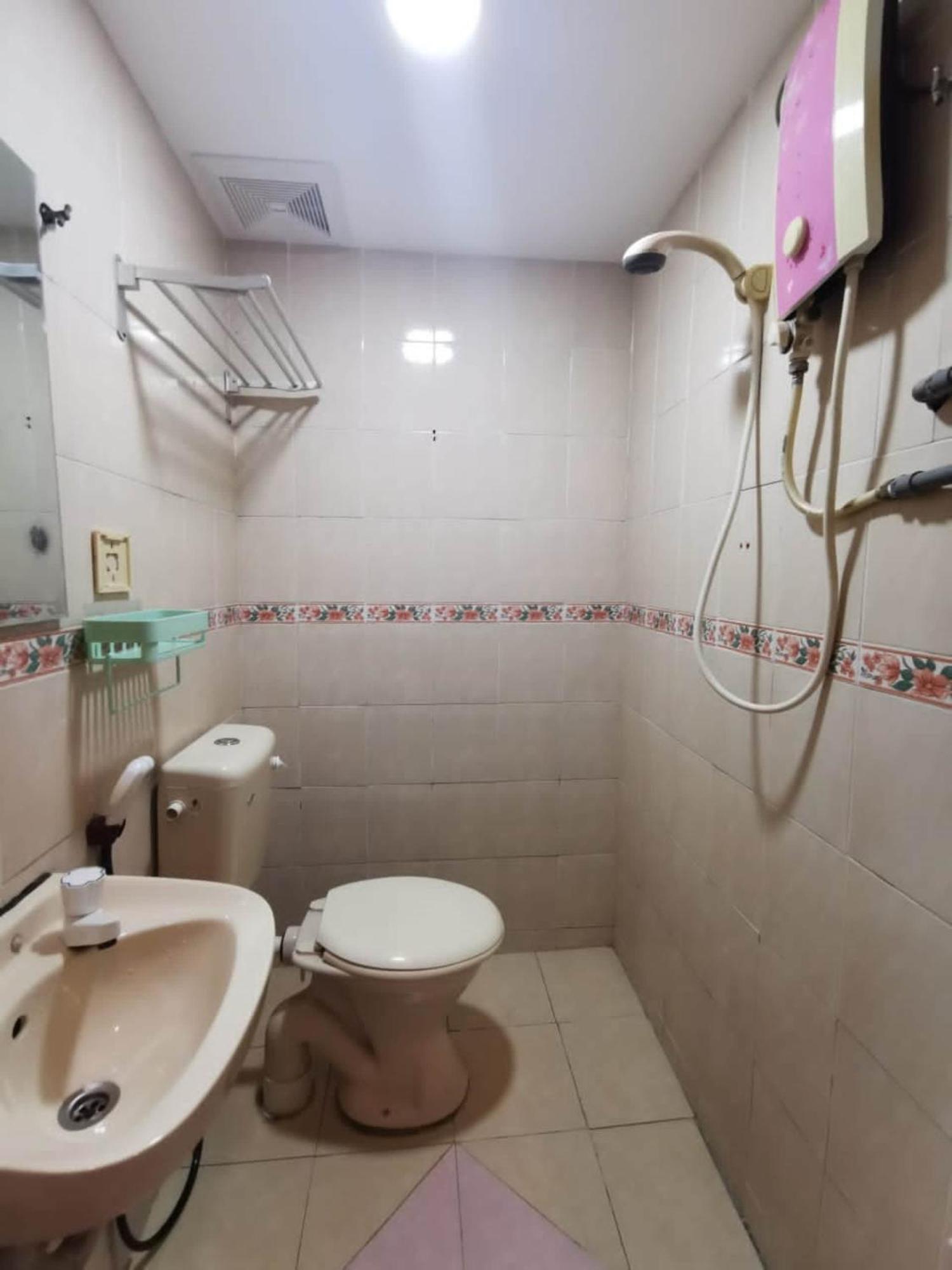 Super Oyo 90086 My Seven Days Inn Johor Bahru Zewnętrze zdjęcie