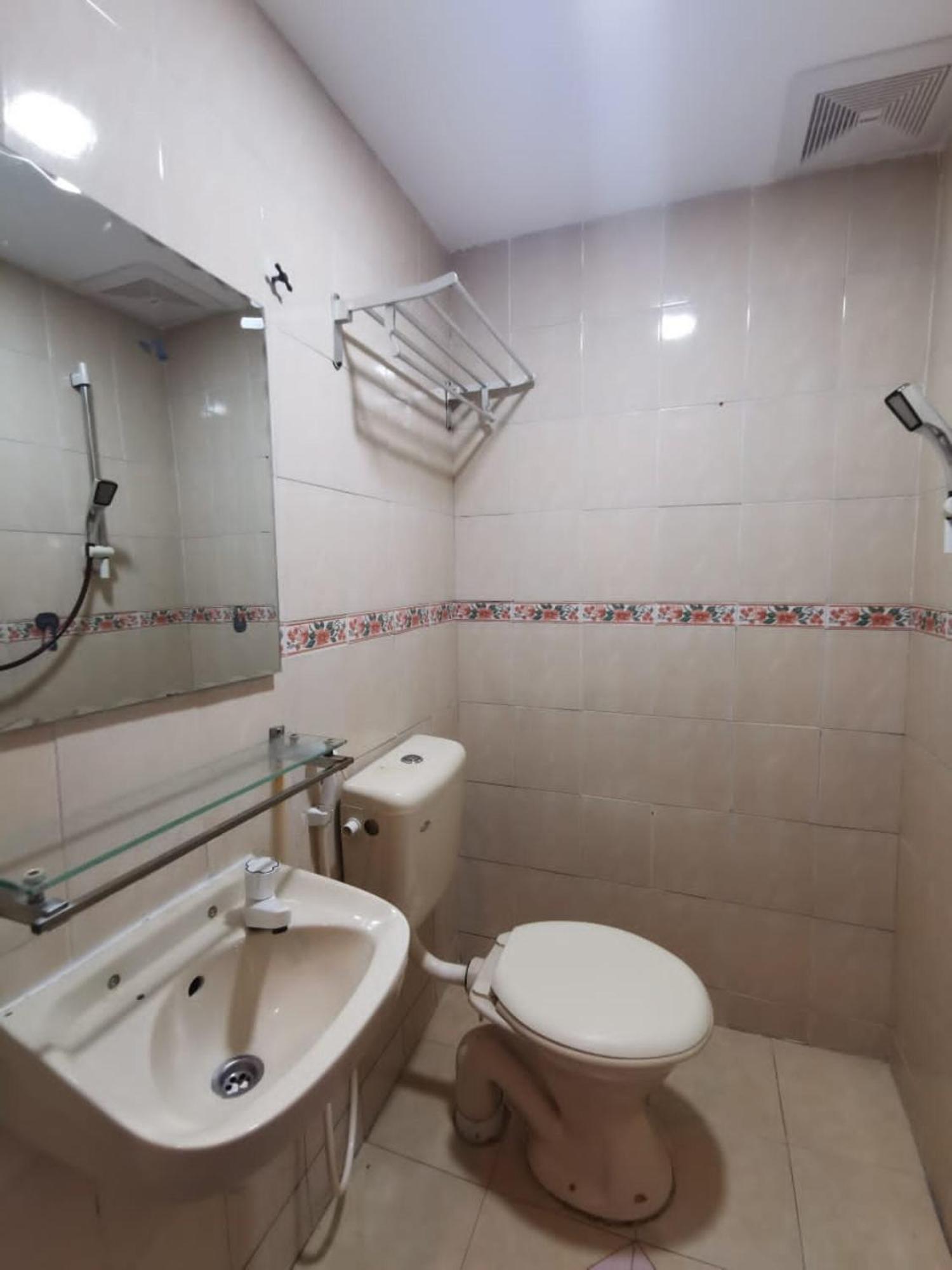 Super Oyo 90086 My Seven Days Inn Johor Bahru Zewnętrze zdjęcie