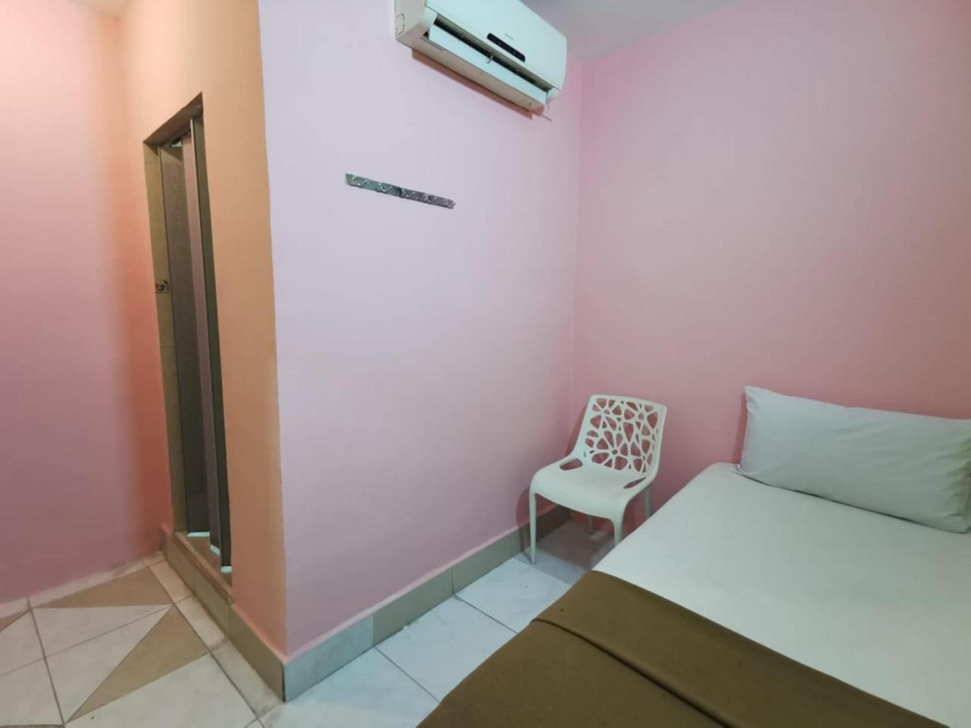 Super Oyo 90086 My Seven Days Inn Johor Bahru Zewnętrze zdjęcie