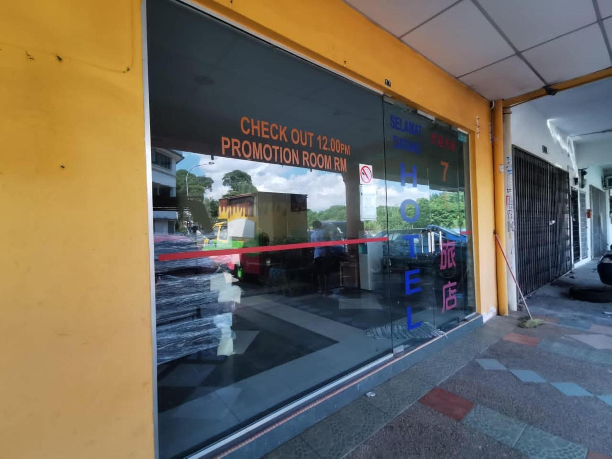 Super Oyo 90086 My Seven Days Inn Johor Bahru Zewnętrze zdjęcie