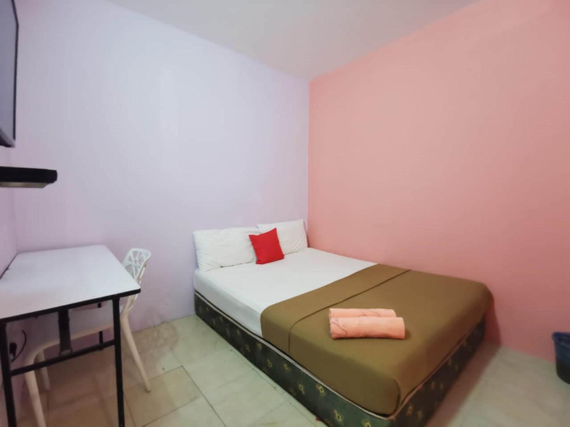 Super Oyo 90086 My Seven Days Inn Johor Bahru Zewnętrze zdjęcie