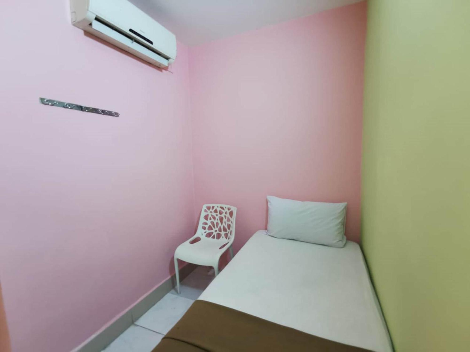 Super Oyo 90086 My Seven Days Inn Johor Bahru Zewnętrze zdjęcie