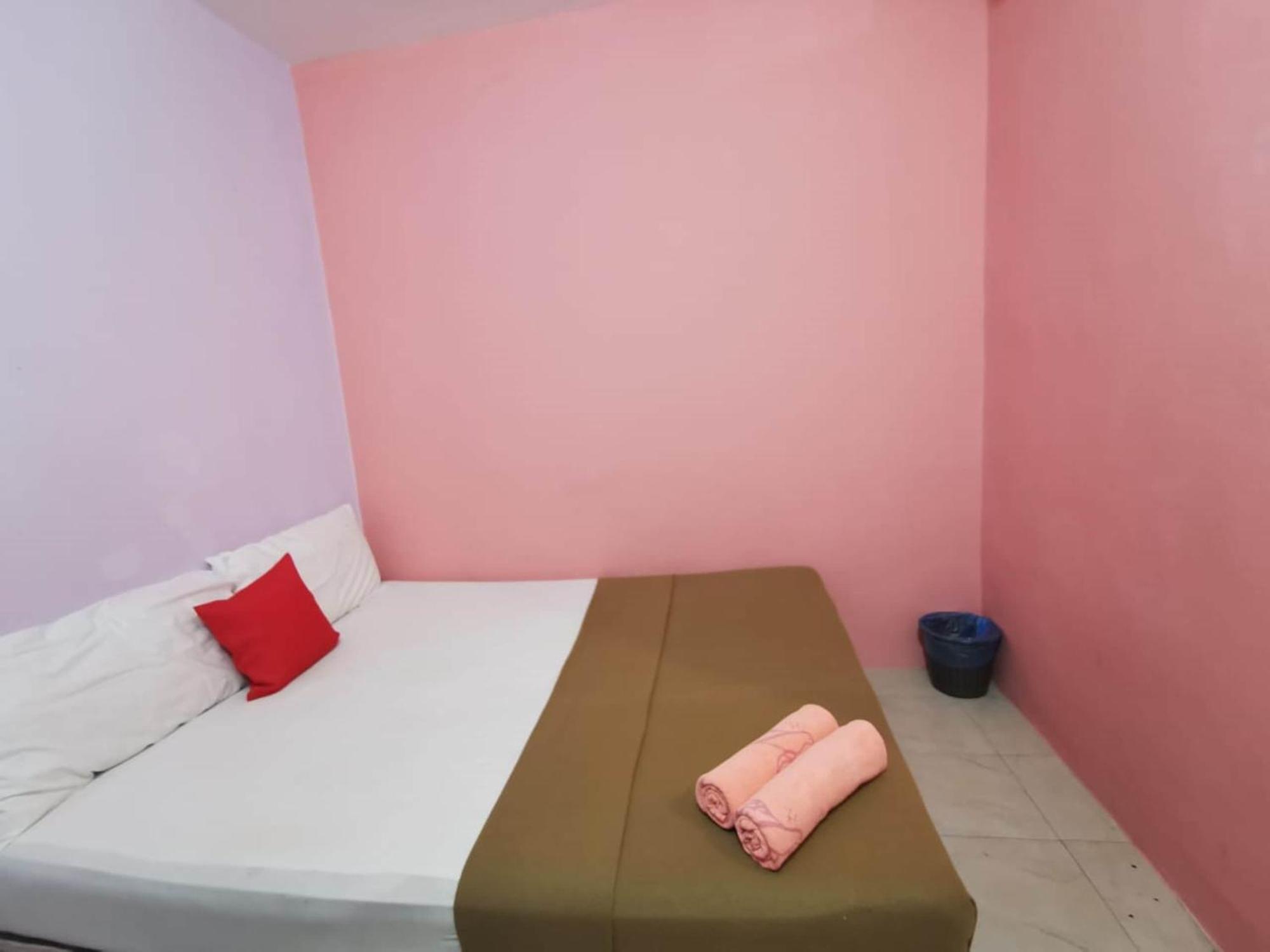 Super Oyo 90086 My Seven Days Inn Johor Bahru Zewnętrze zdjęcie