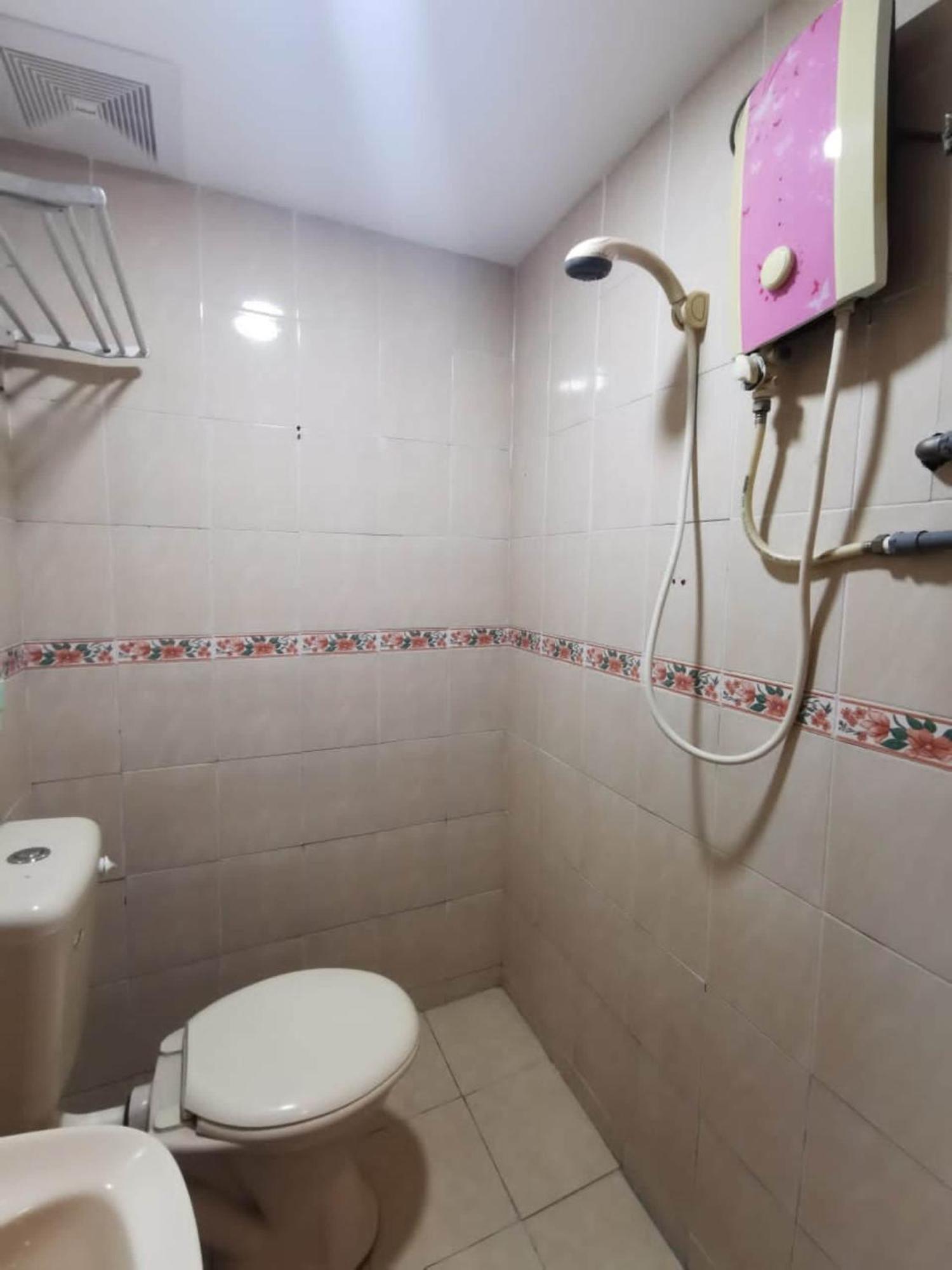Super Oyo 90086 My Seven Days Inn Johor Bahru Zewnętrze zdjęcie